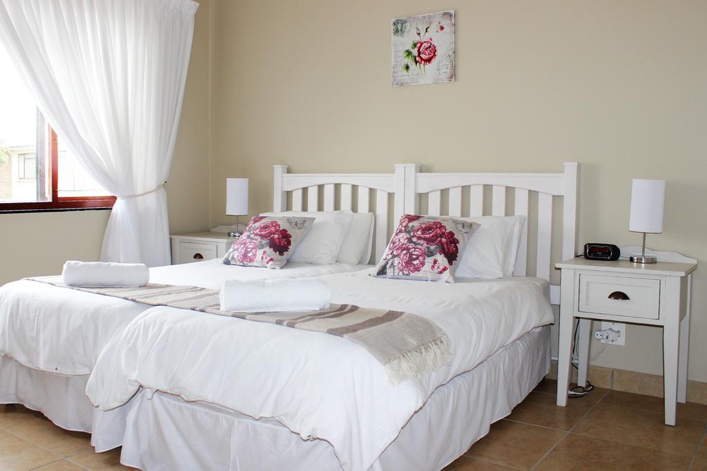 בלוויל Smithland Guest Apartments Cape Town מראה חיצוני תמונה