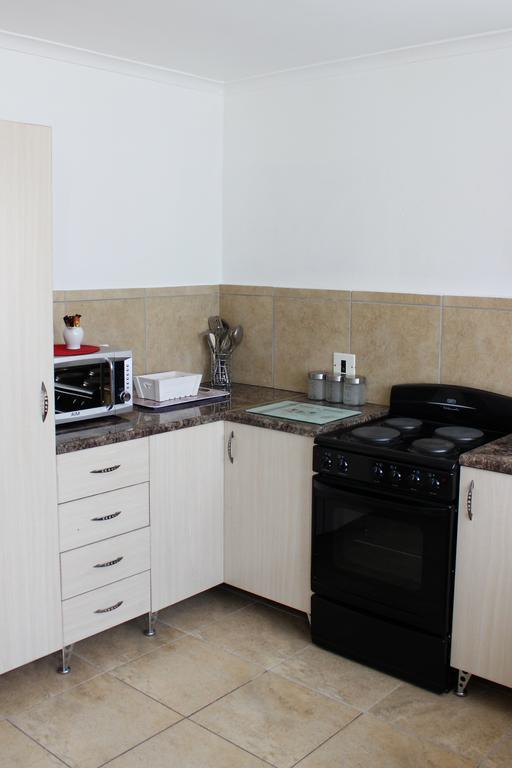 בלוויל Smithland Guest Apartments Cape Town מראה חיצוני תמונה