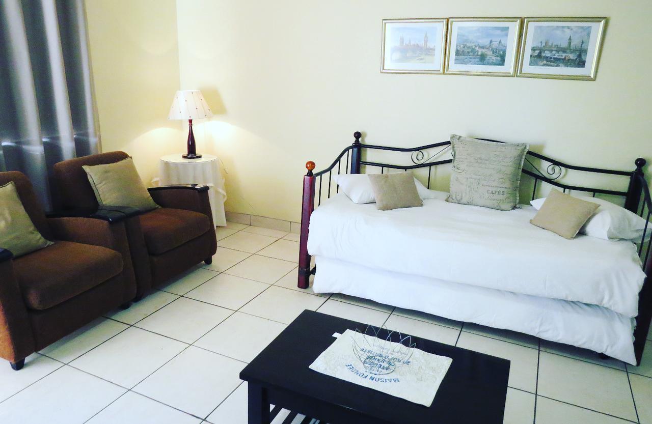 בלוויל Smithland Guest Apartments Cape Town מראה חיצוני תמונה