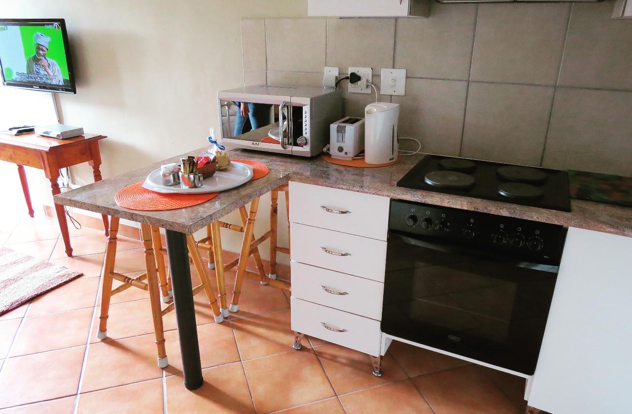 בלוויל Smithland Guest Apartments Cape Town מראה חיצוני תמונה