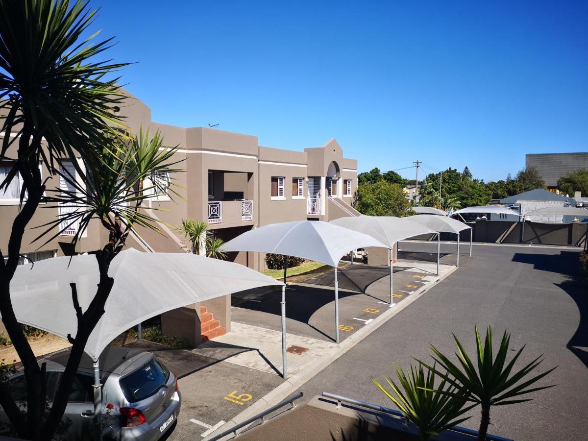 בלוויל Smithland Guest Apartments Cape Town מראה חיצוני תמונה